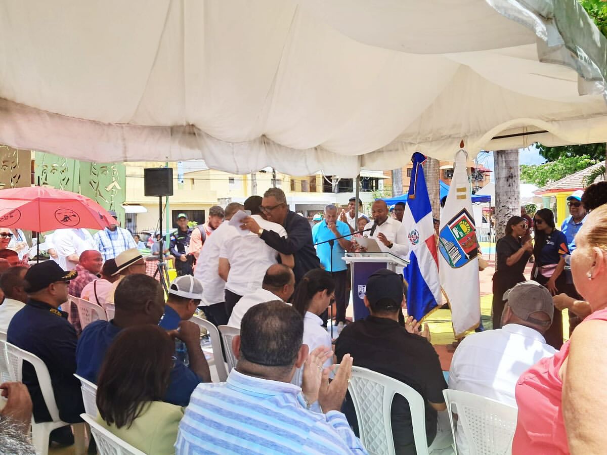 José de la Cruz “Fory” reafirma su compromiso con el liderazgo barrial durante gran jornada comunitaria en la Urbanización Juan Pablo Duarte